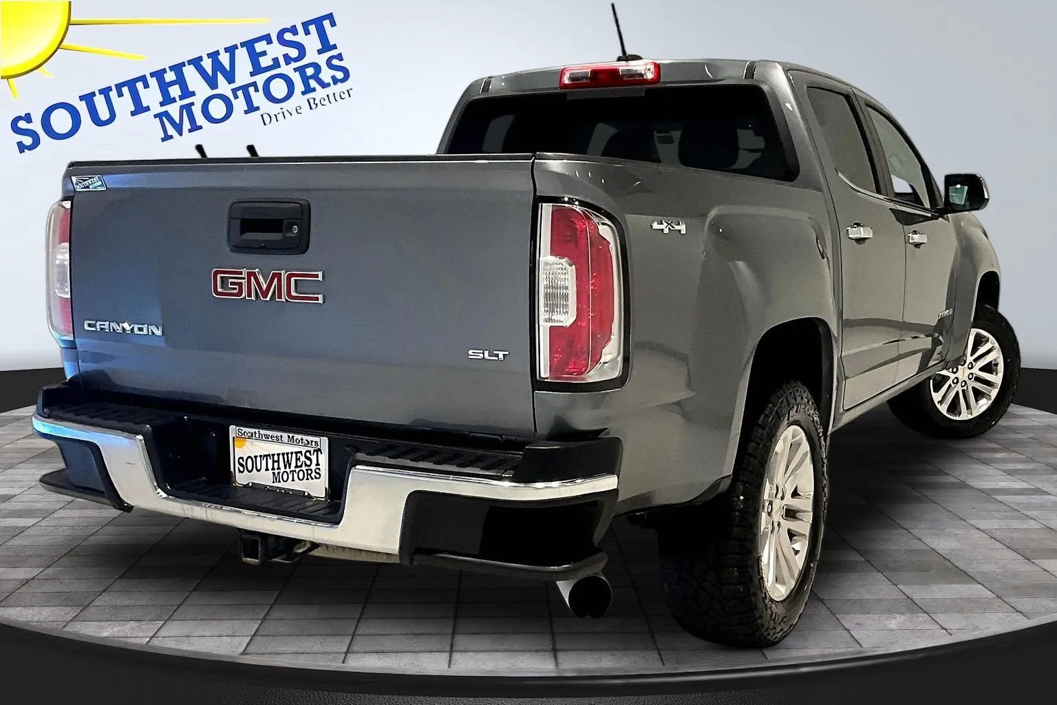 GMC Canyon photo 7
