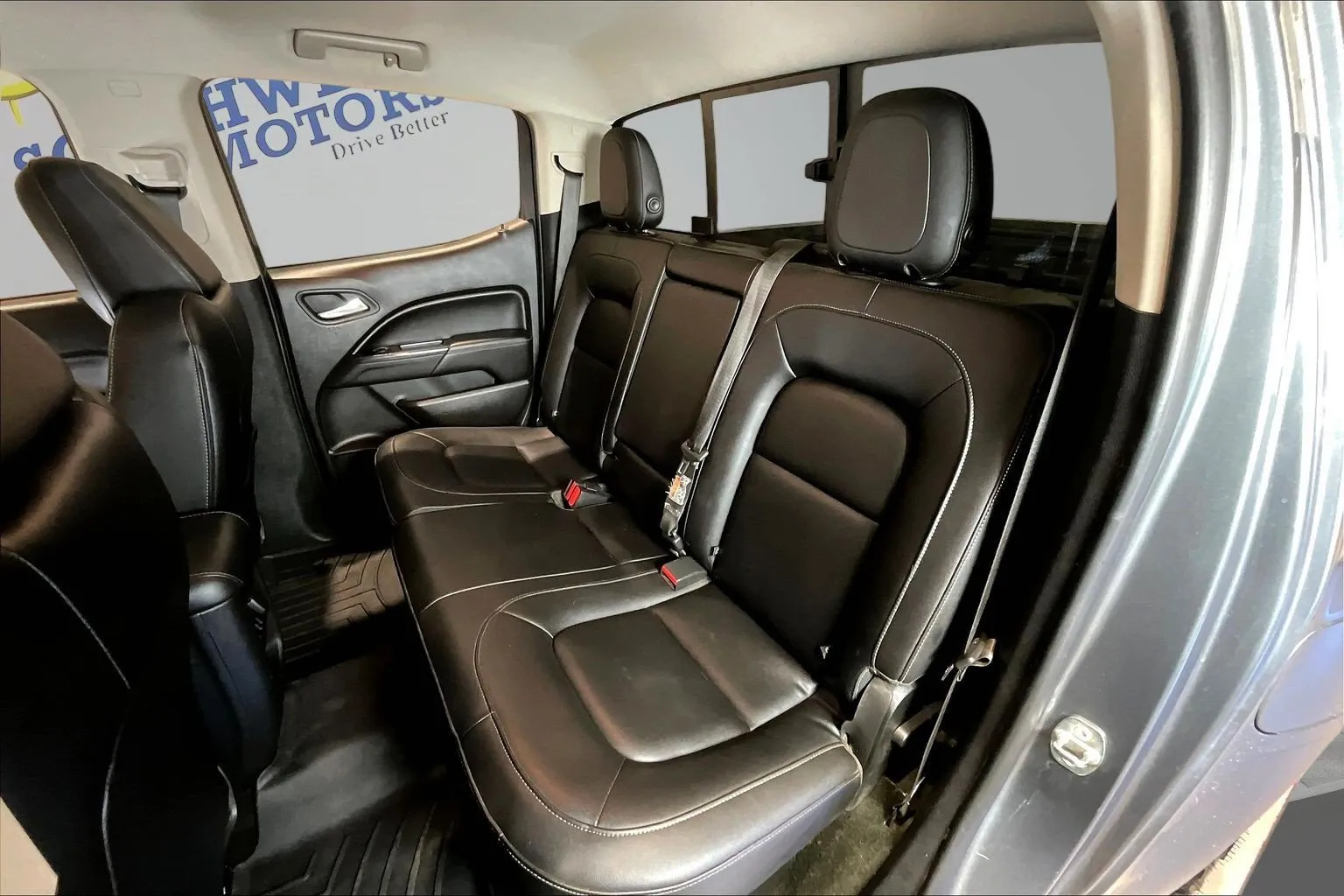 GMC Canyon photo 23