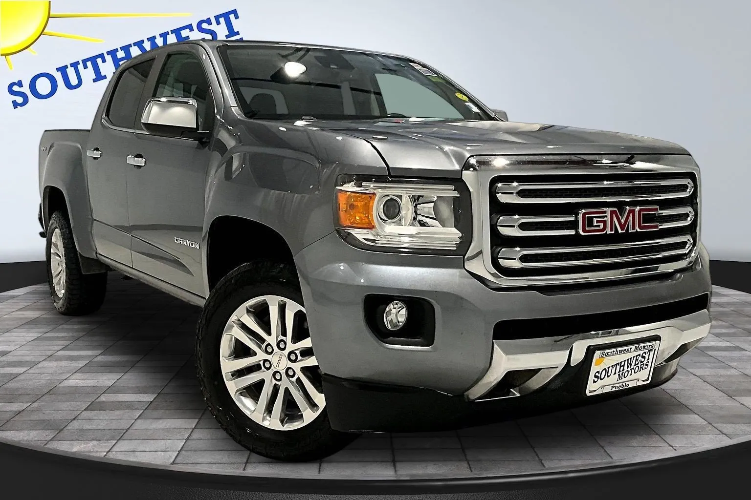 GMC Canyon photo 3