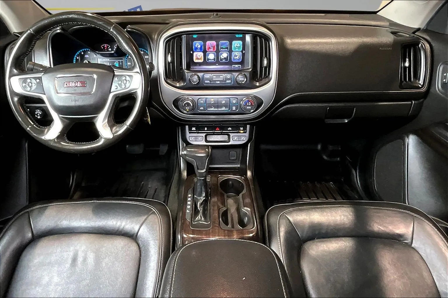 GMC Canyon photo 9