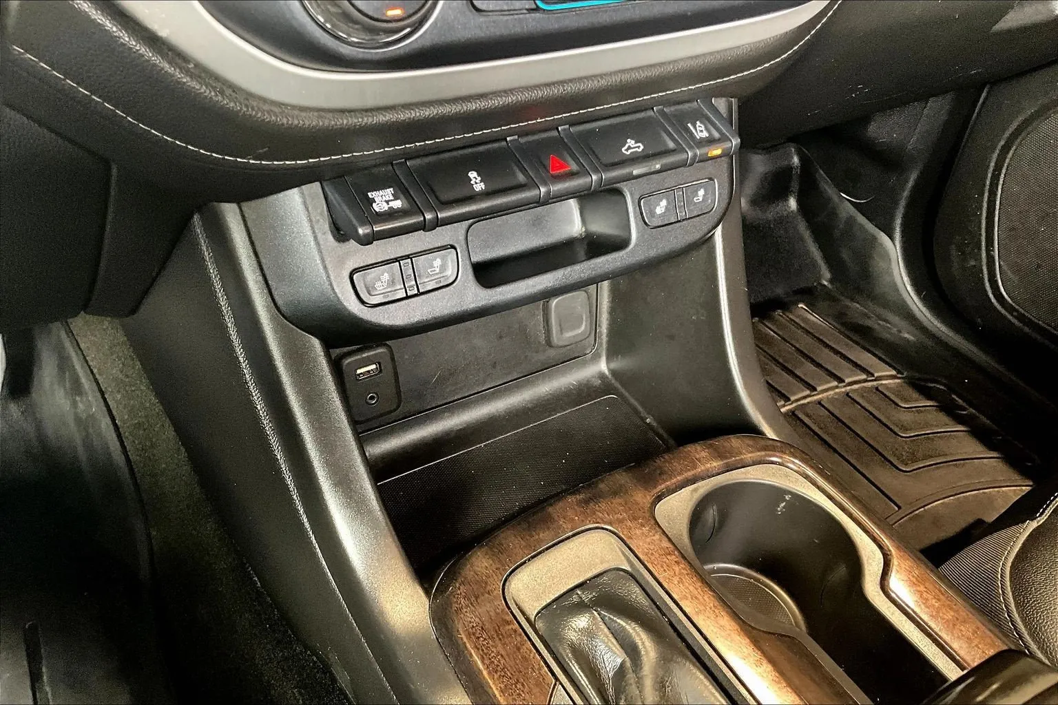 GMC Canyon photo 17