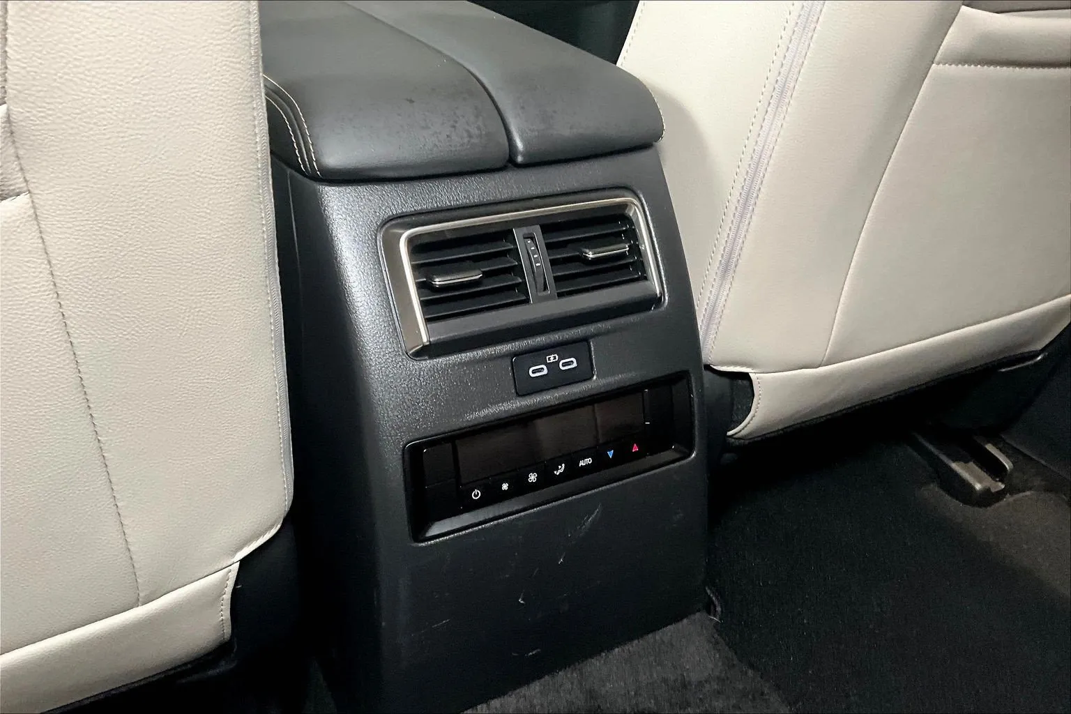 Mazda CX-90 photo 11