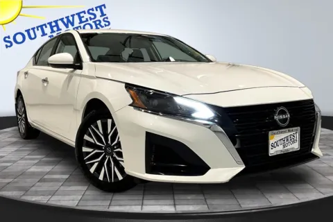 Another view of 2023 Nissan Altima 2.5 SV for sale in Pueblo, CO at Southwest Motors