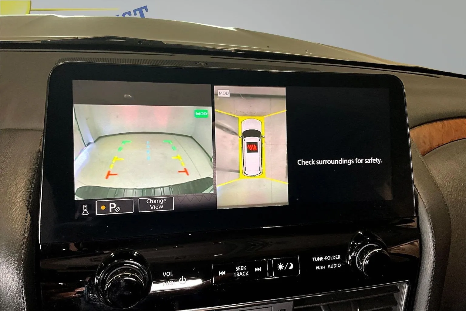 Nissan Armada photo 15