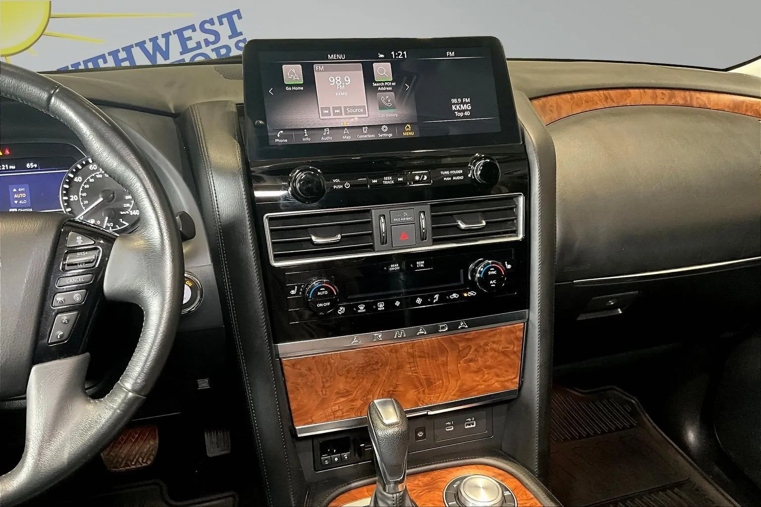 Nissan Armada photo 10