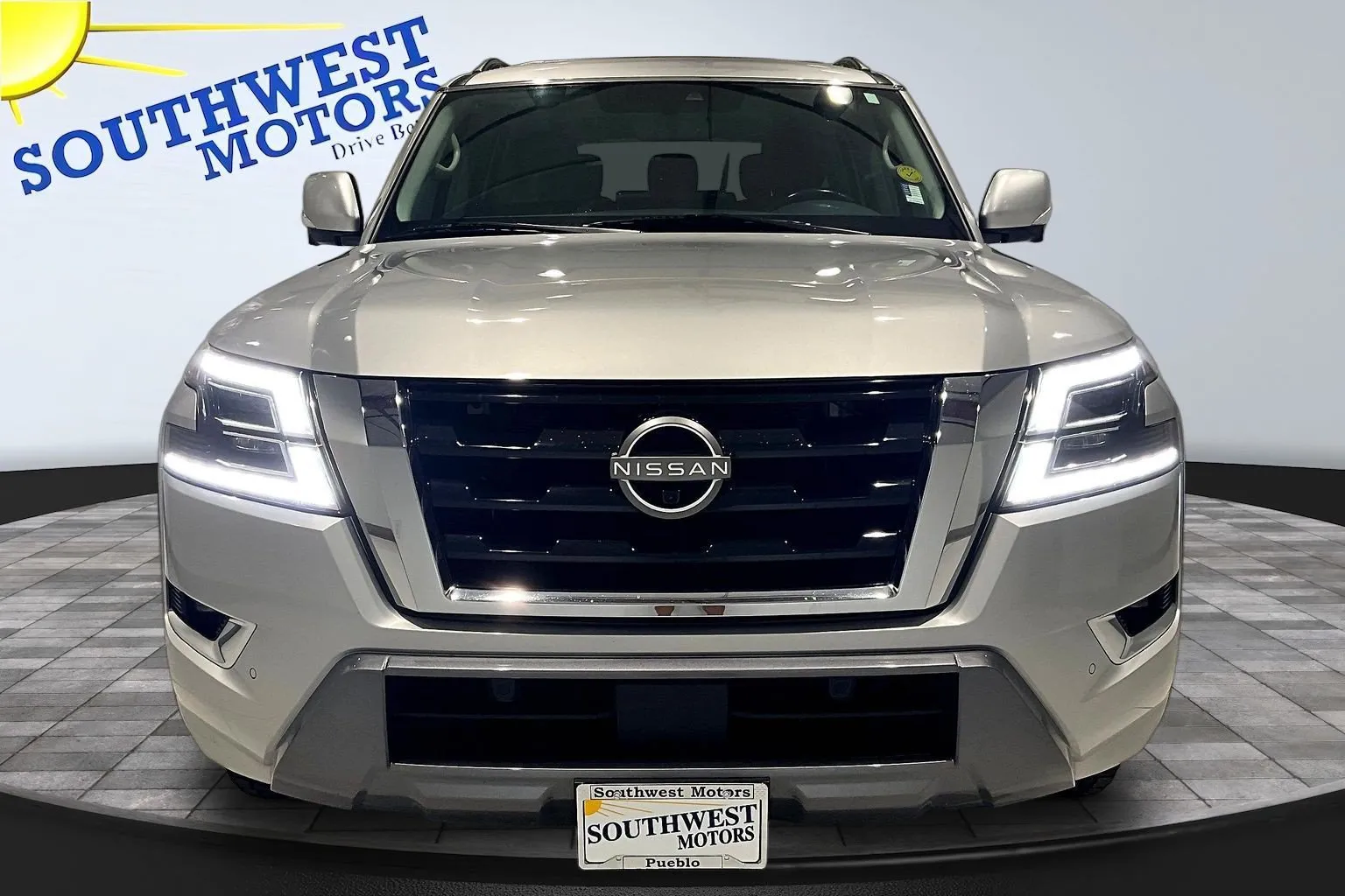 Nissan Armada photo 2