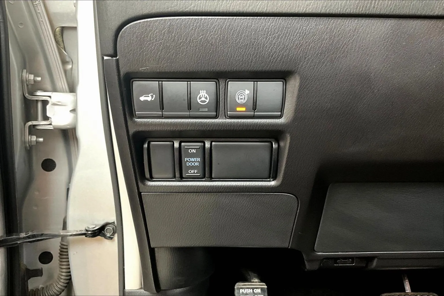 Nissan Armada photo 17