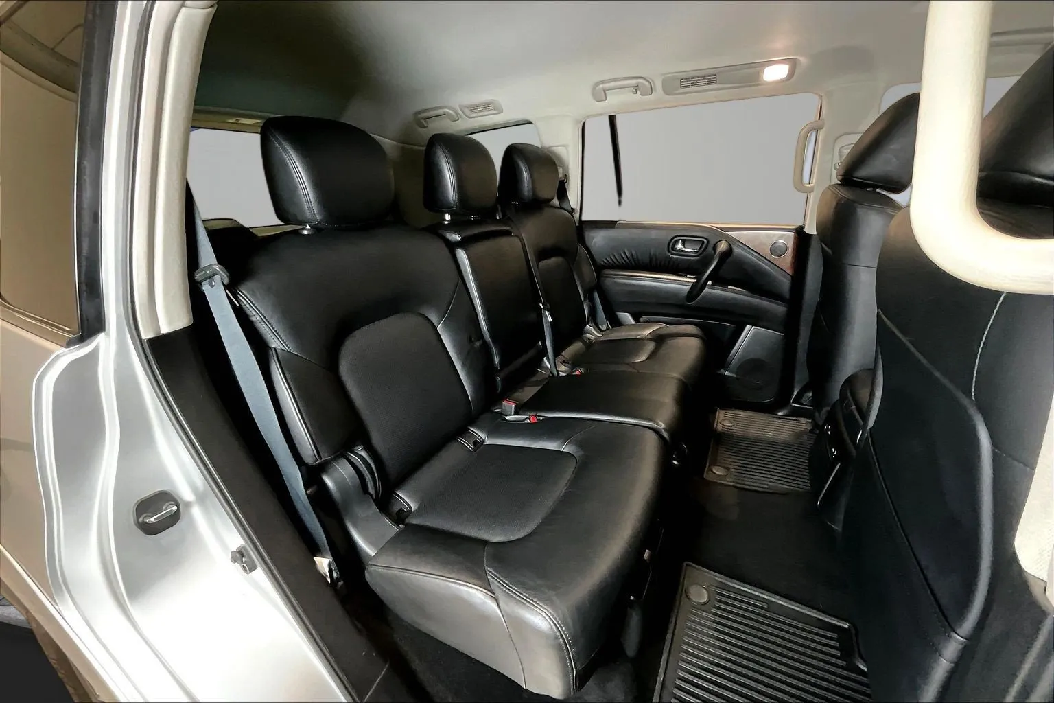 Nissan Armada photo 26