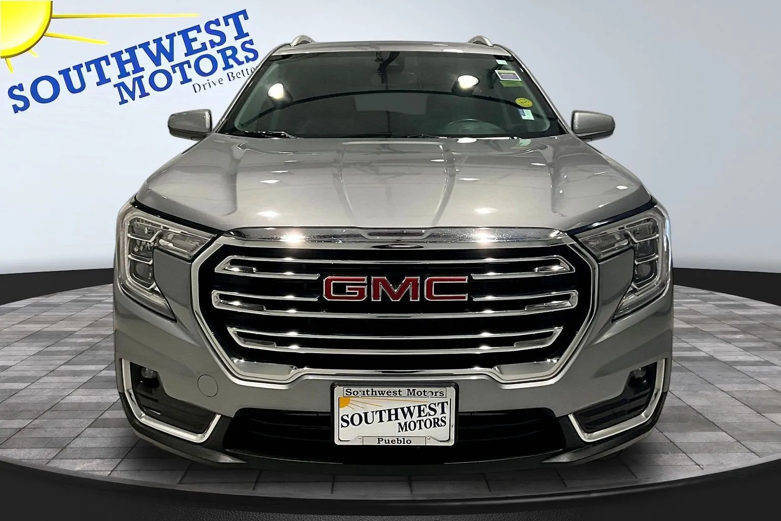 GMC Terrain photo 2