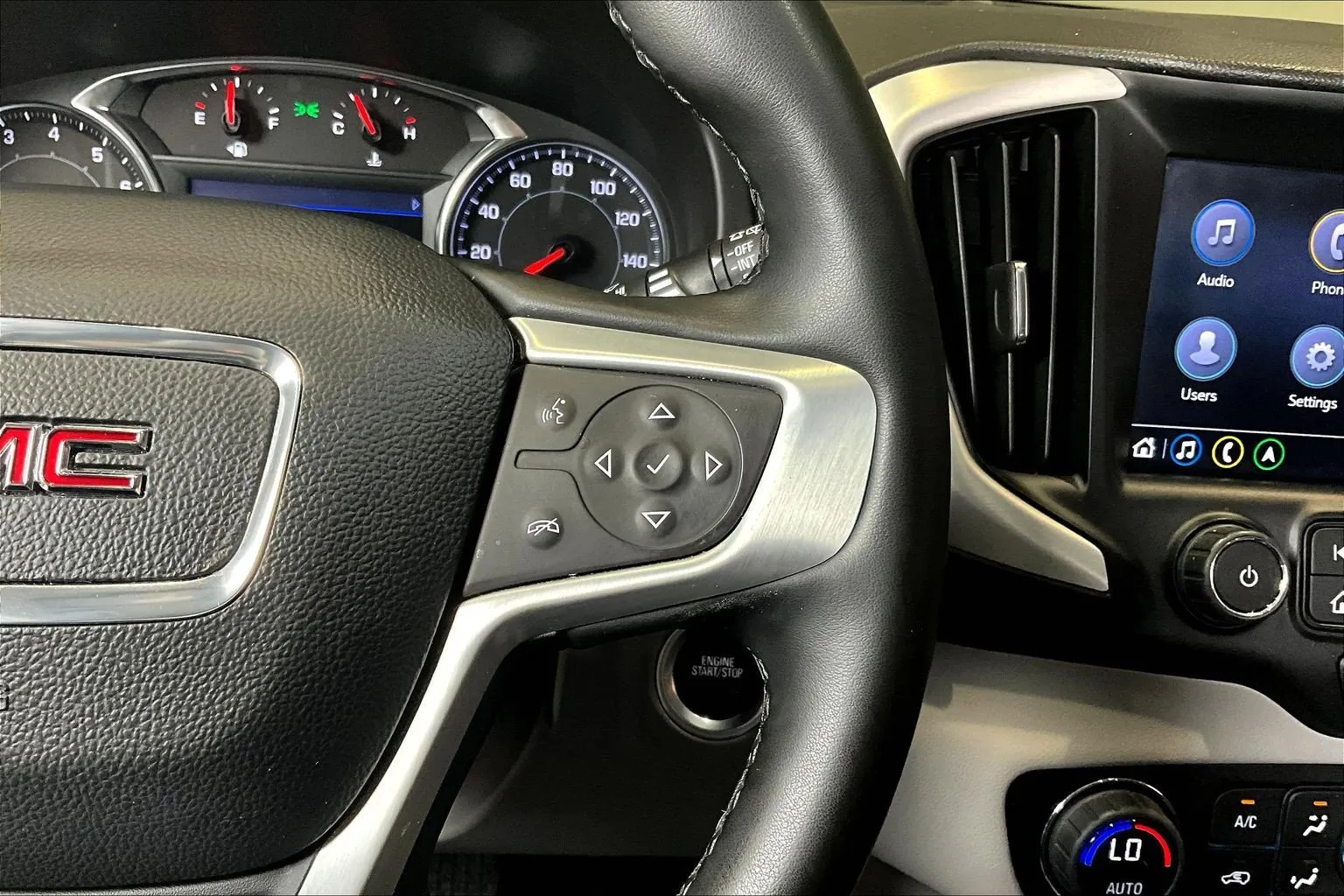 GMC Terrain photo 13
