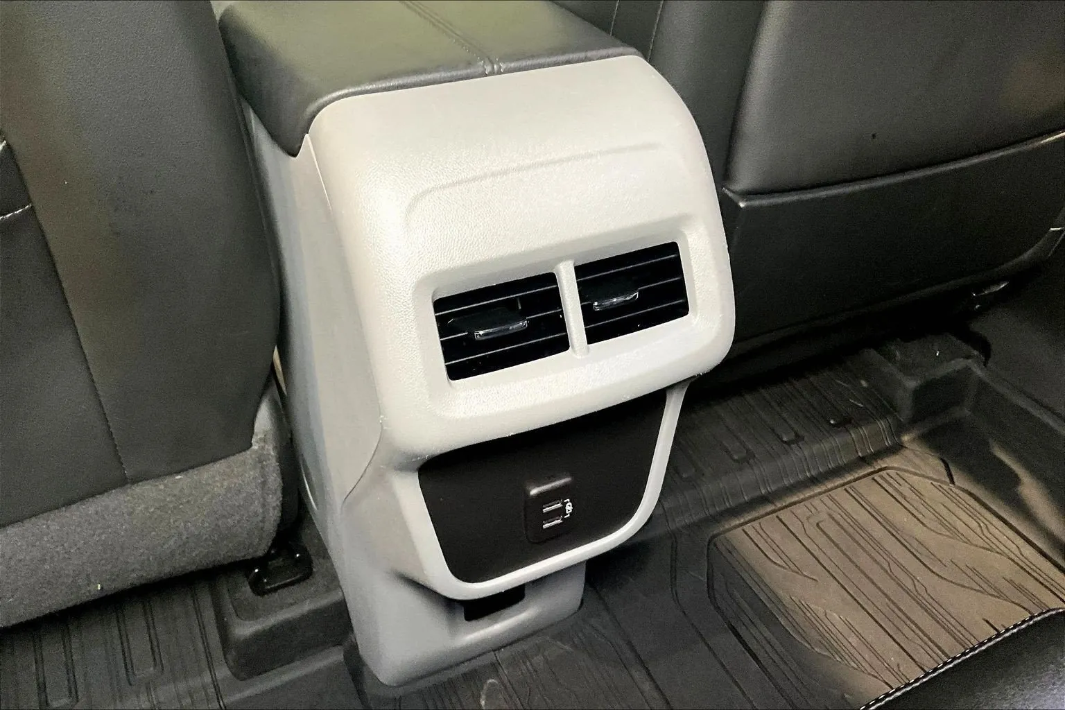 GMC Terrain photo 11