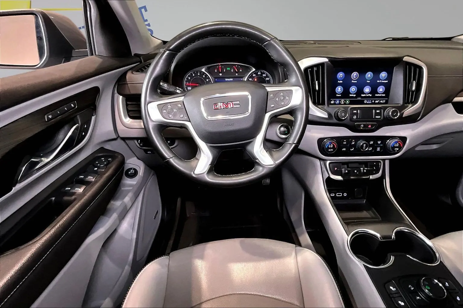 GMC Terrain photo 9