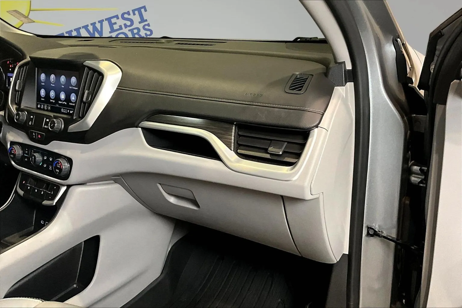GMC Terrain photo 26