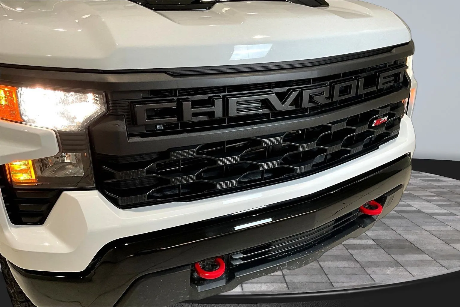 Chevrolet Silverado photo 35