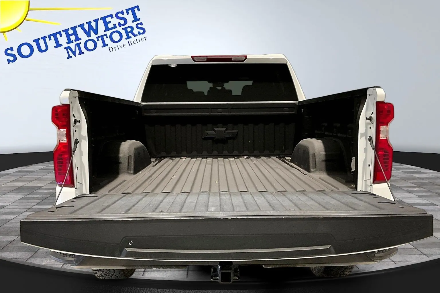 Chevrolet Silverado photo 8