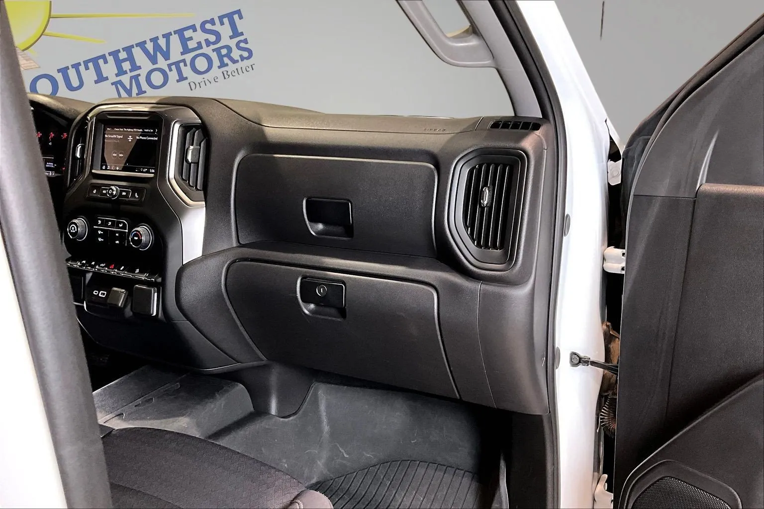 Chevrolet Silverado photo 28