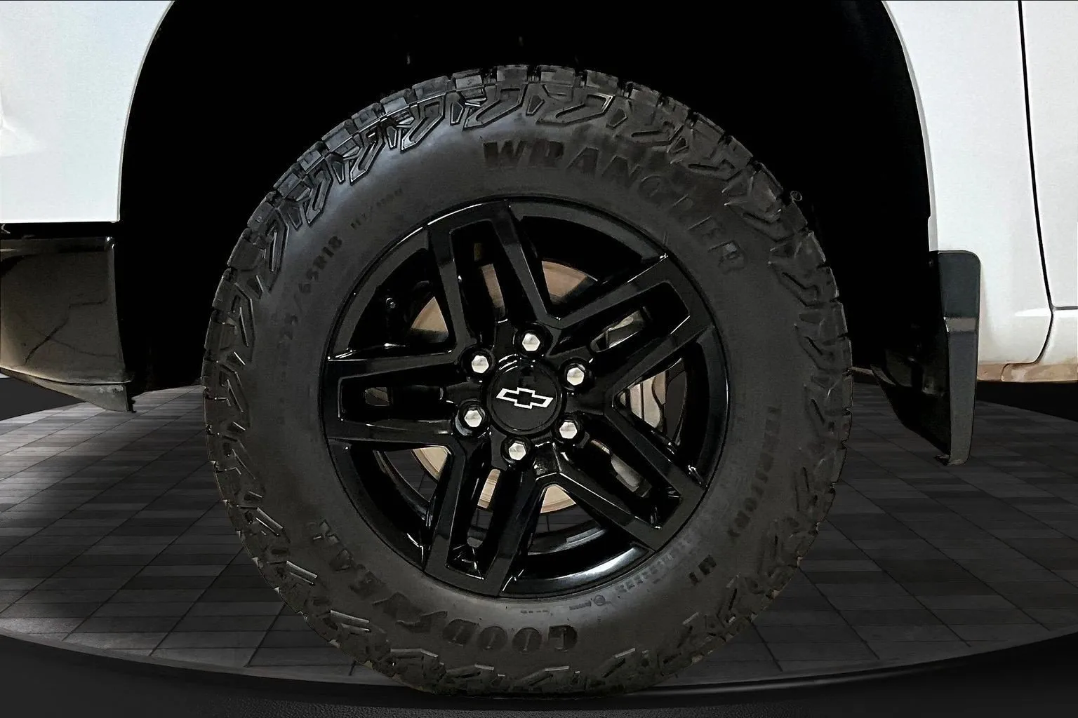 Chevrolet Silverado photo 36