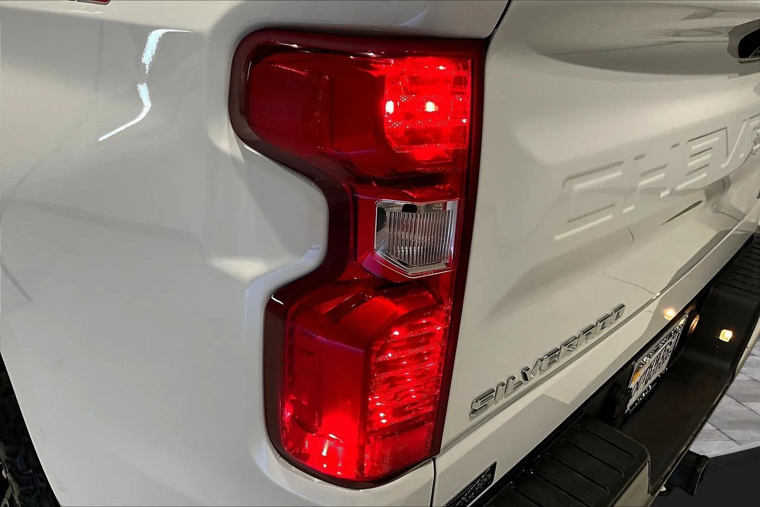 Chevrolet Silverado photo 25