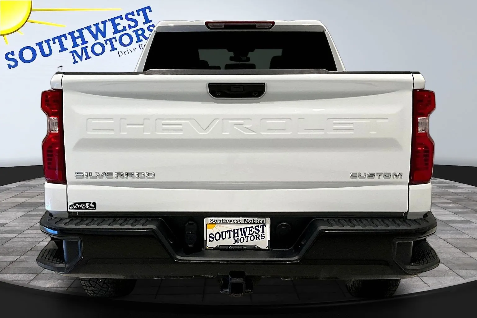 Chevrolet Silverado photo 6