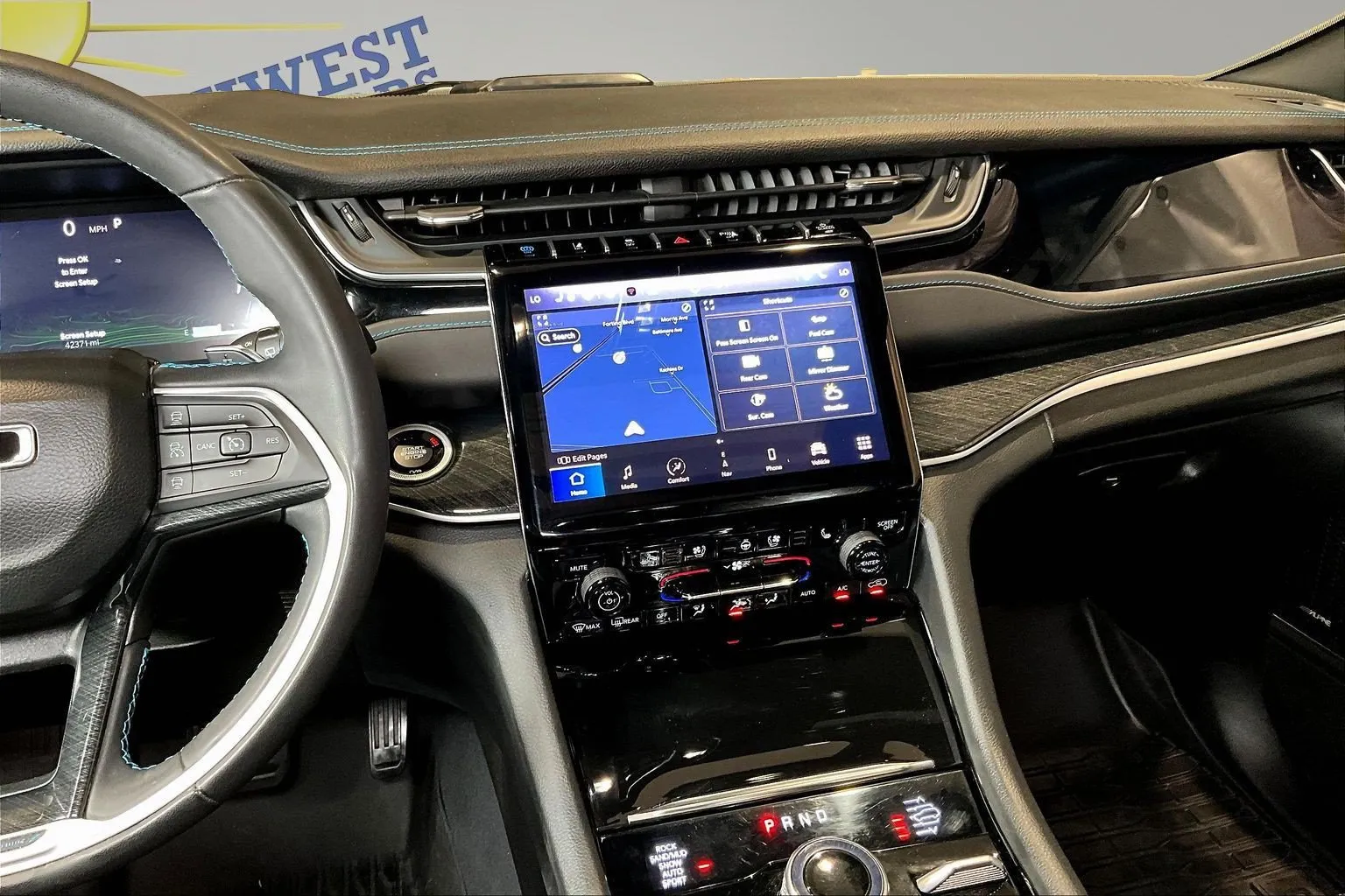 Jeep Grand Cherokee photo 10
