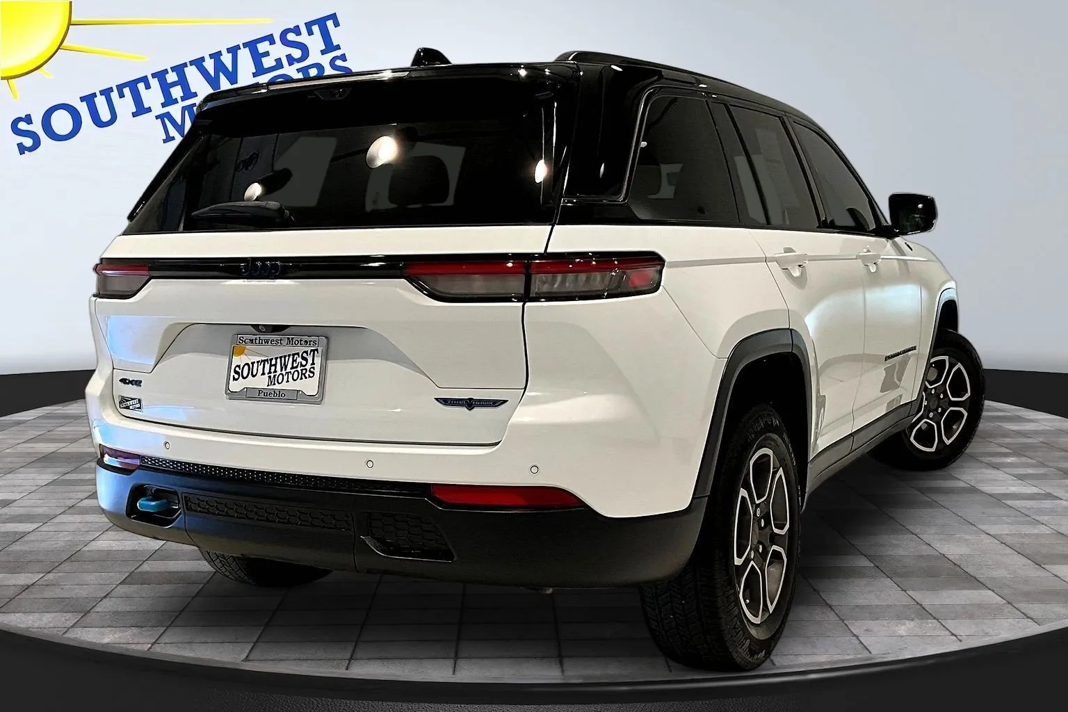 Jeep Grand Cherokee photo 7