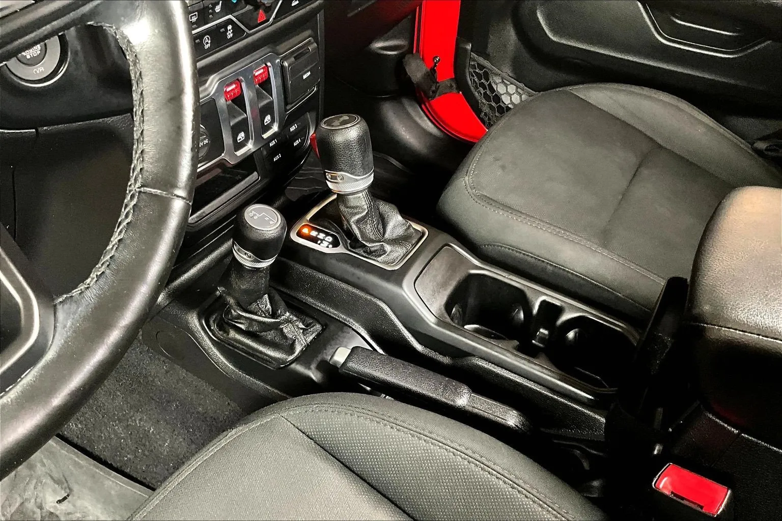 Jeep Wrangler photo 17