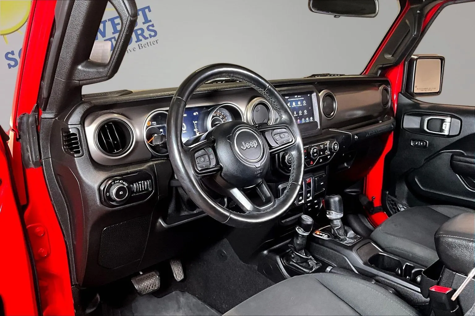 Jeep Wrangler photo 16