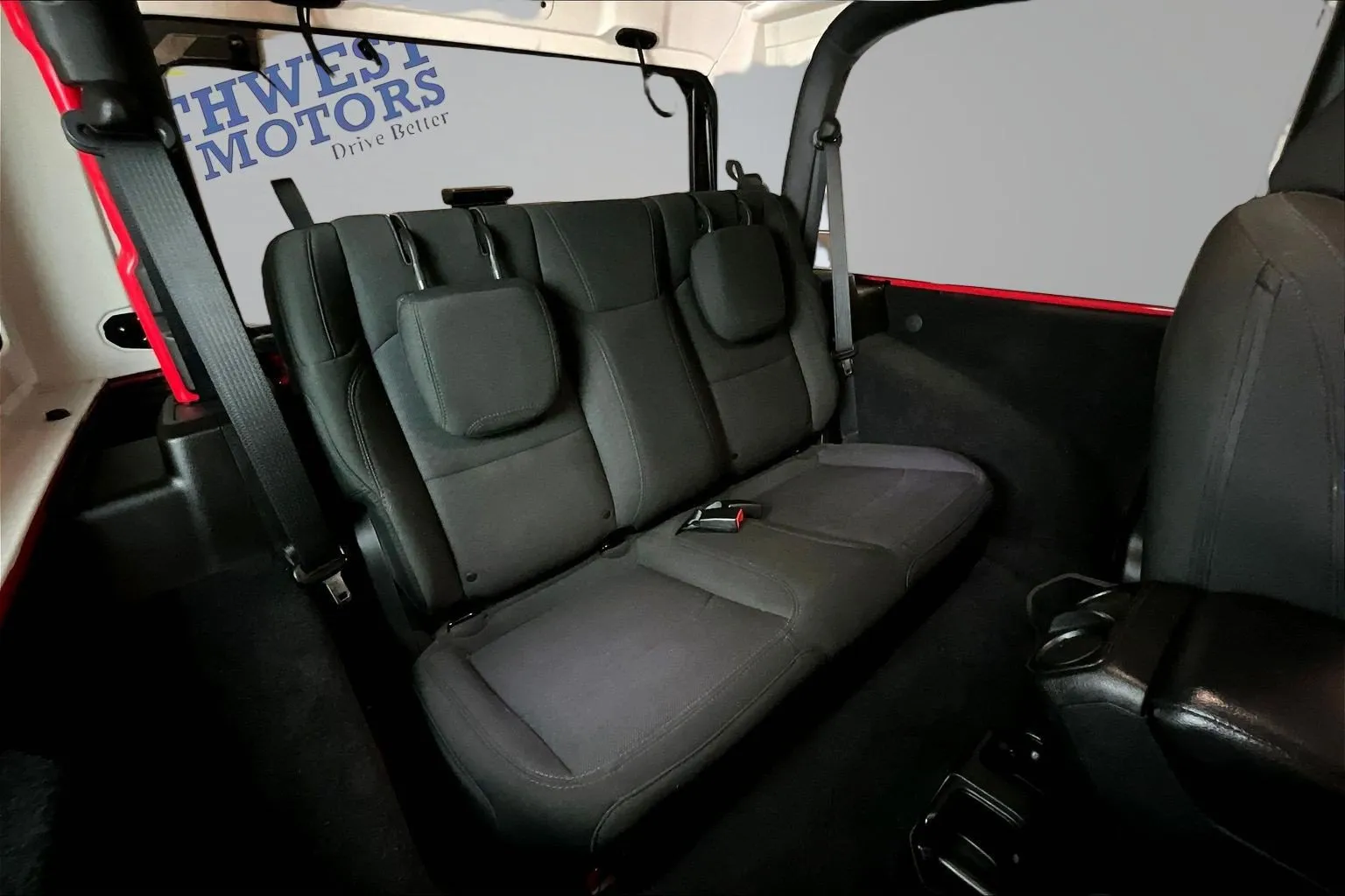 Jeep Wrangler photo 24