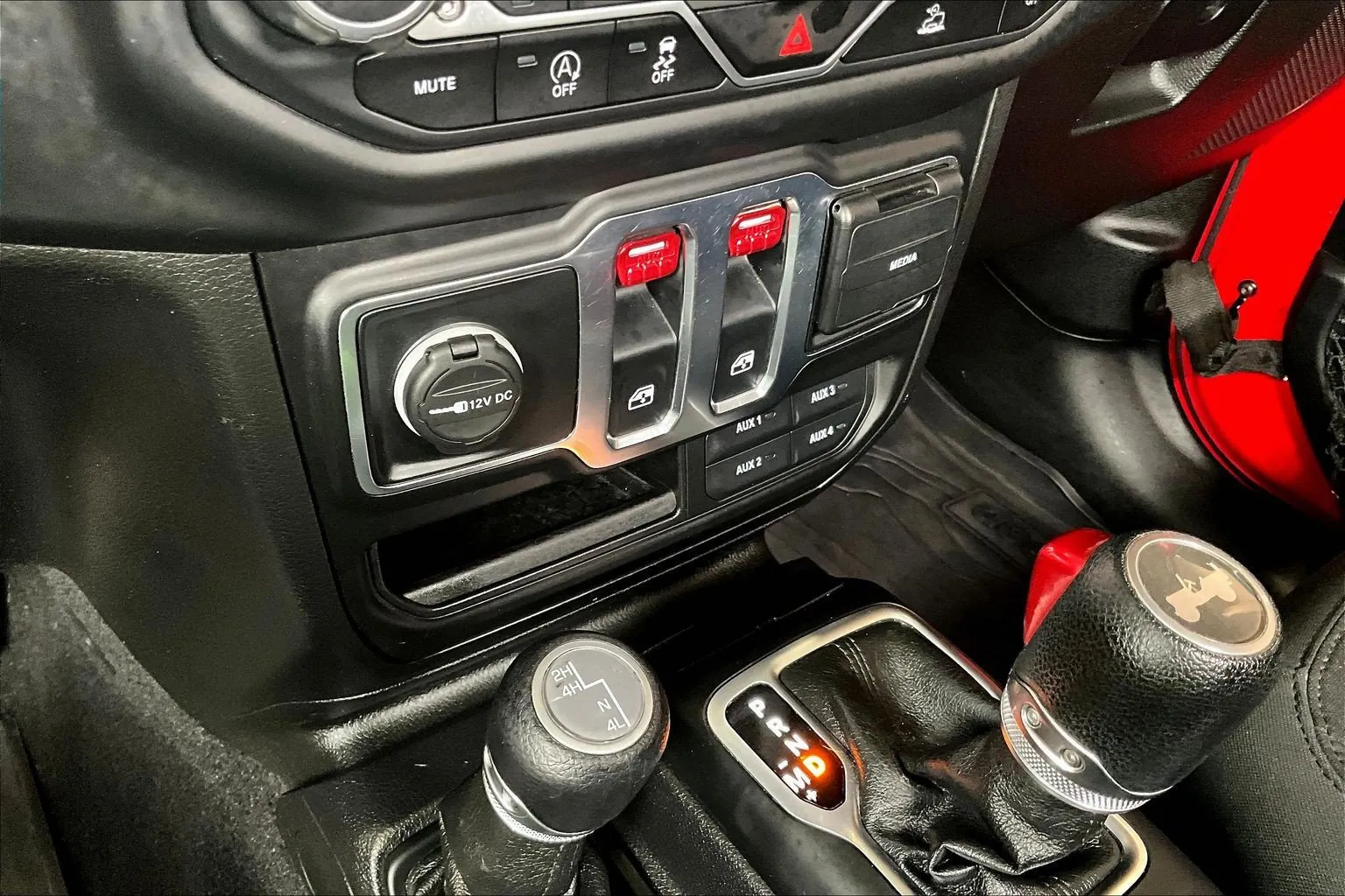 Jeep Wrangler photo 15