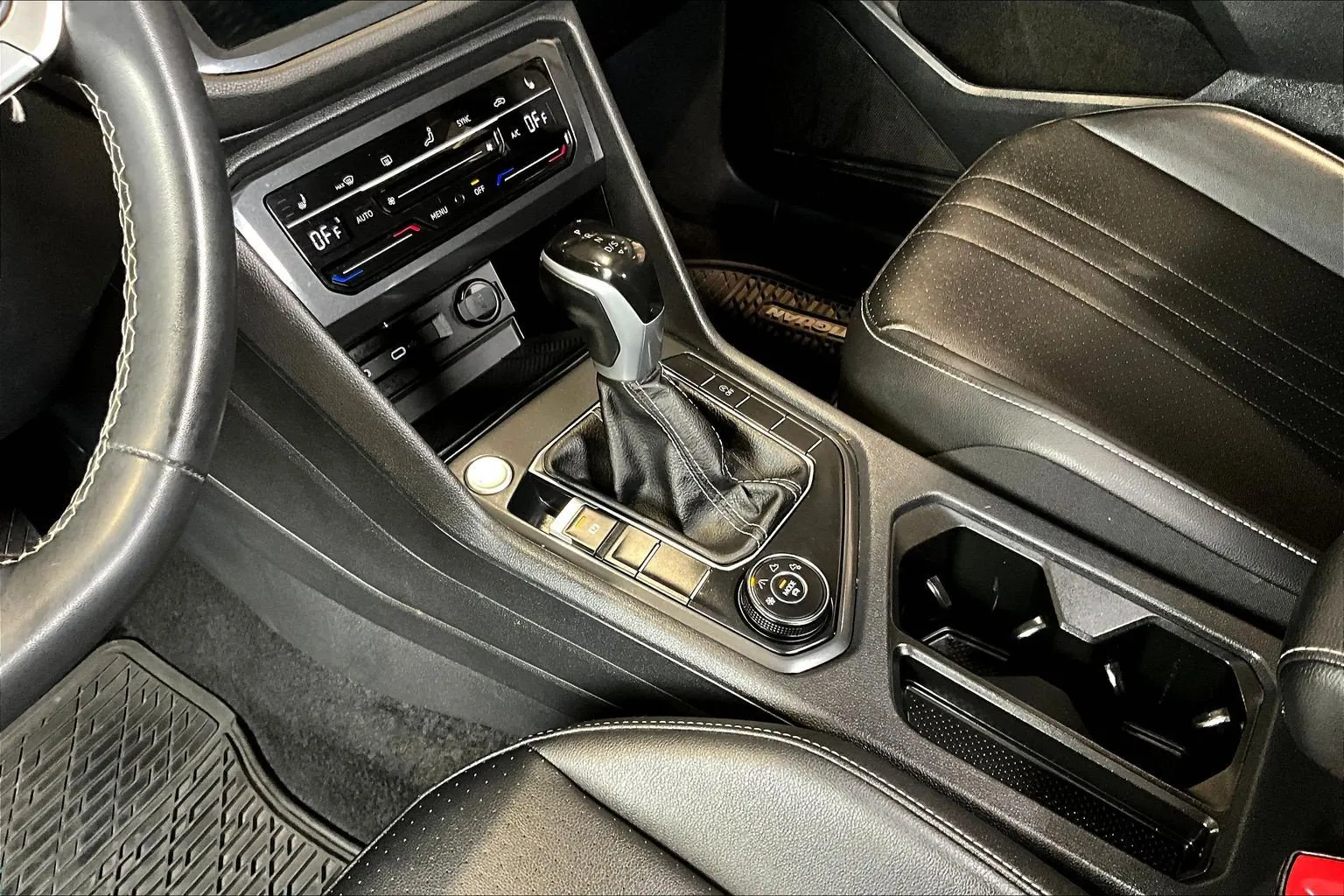Volkswagen Tiguan photo 18
