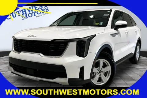 White 2025 Kia Sorento LX for sale in Pueblo, CO