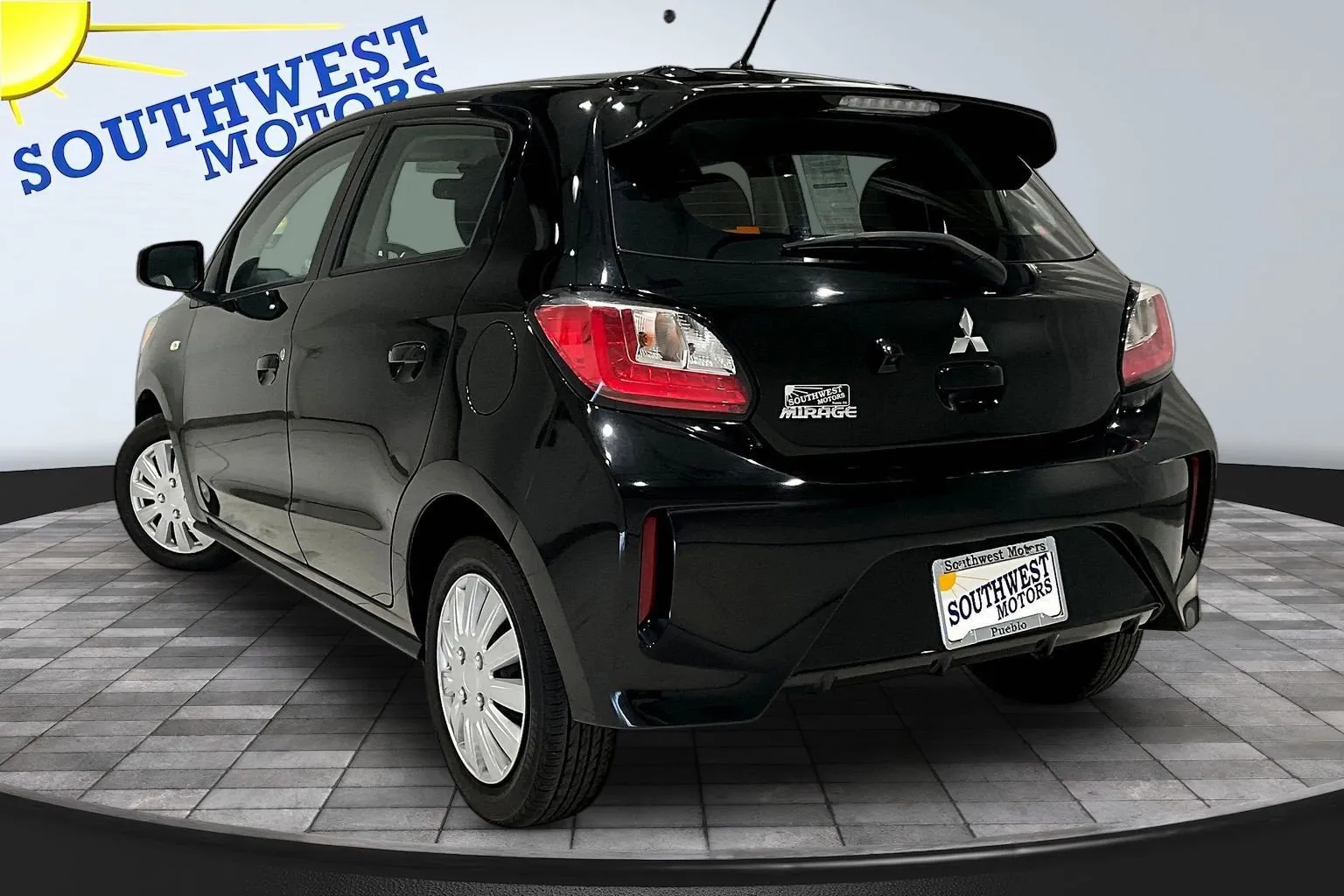 Mitsubishi Mirage photo 5