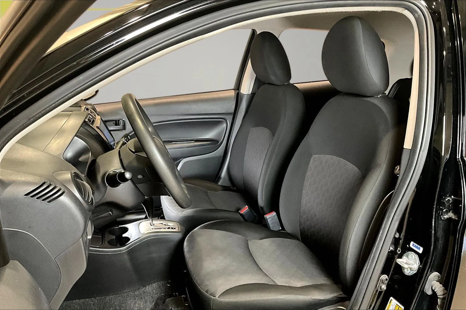 Mitsubishi Mirage photo 21