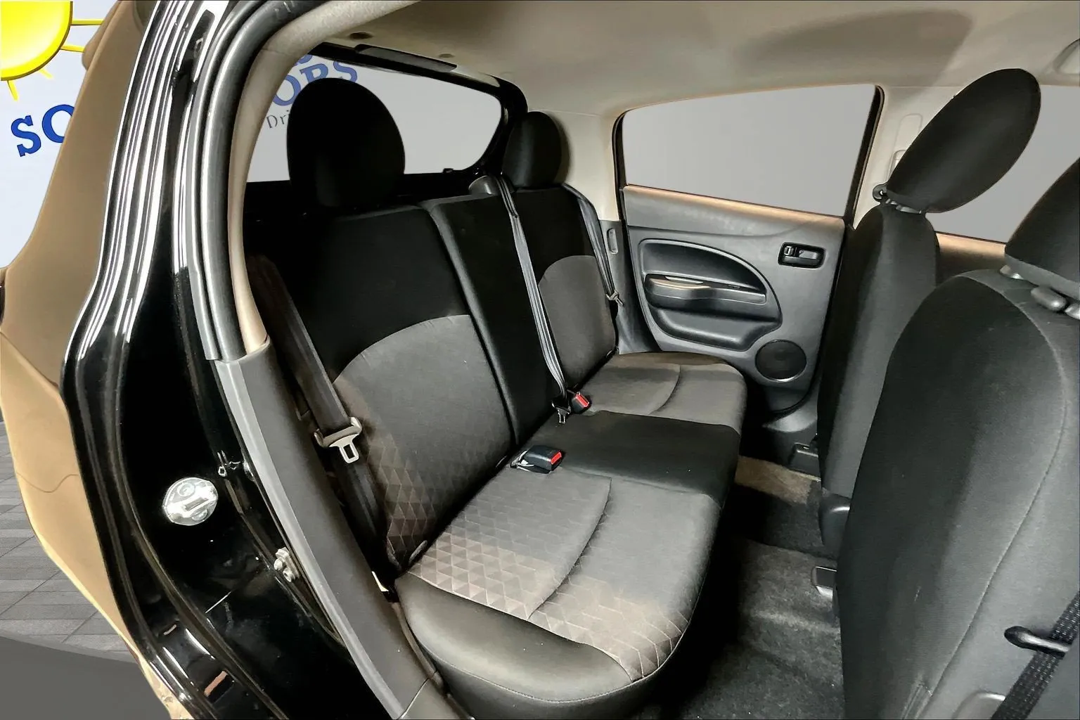 Mitsubishi Mirage photo 24