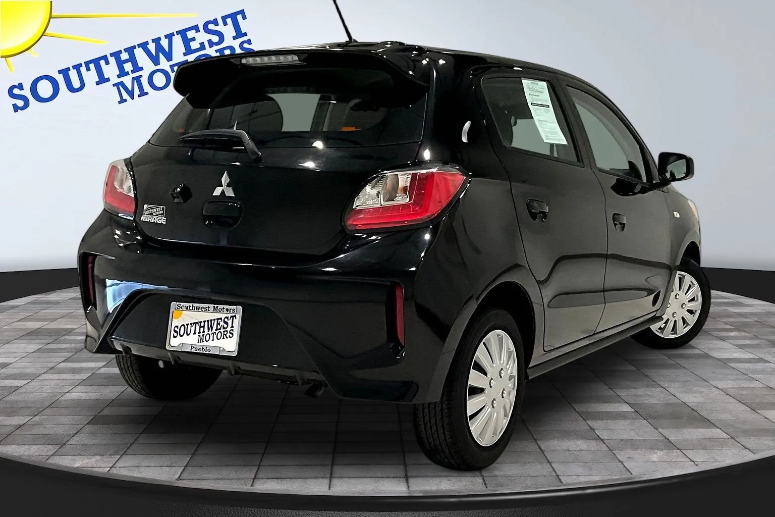 Mitsubishi Mirage photo 7