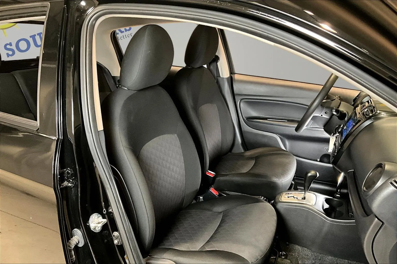 Mitsubishi Mirage photo 28