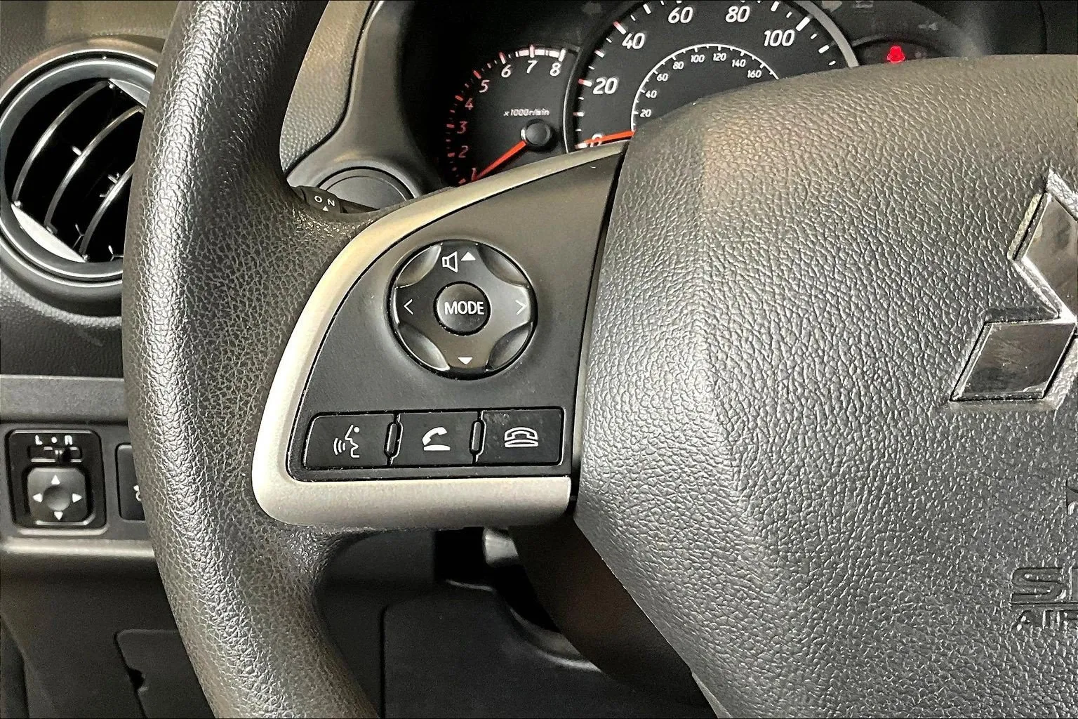 Mitsubishi Mirage photo 12