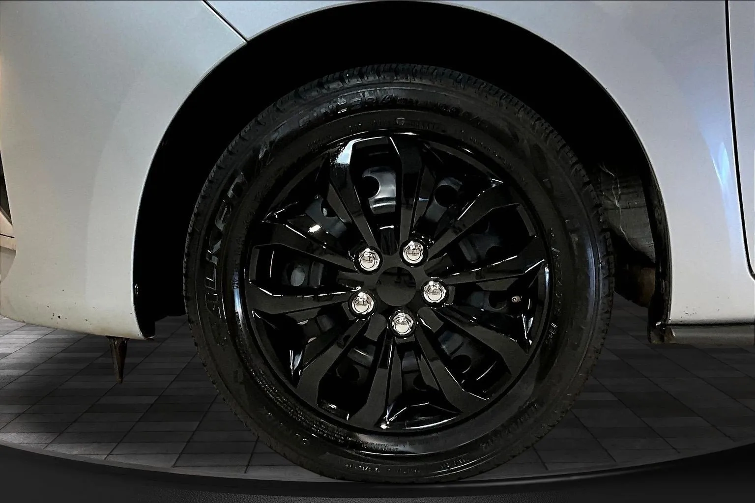 Mitsubishi Mirage photo 32