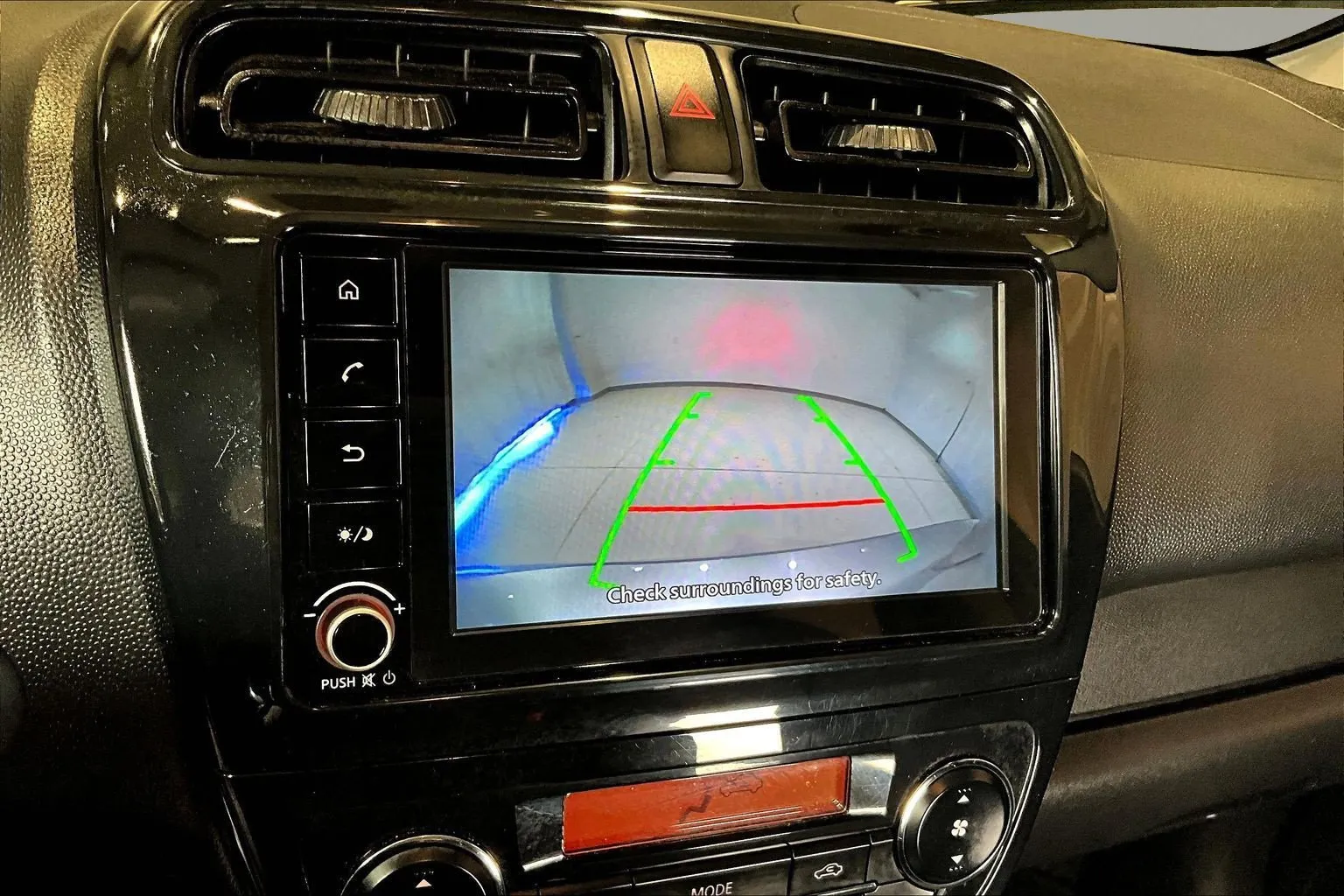 Mitsubishi Mirage photo 15