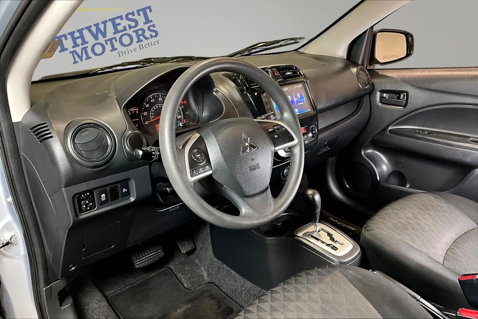 Mitsubishi Mirage photo 17