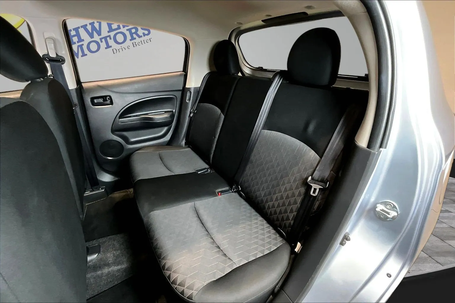 Mitsubishi Mirage photo 22