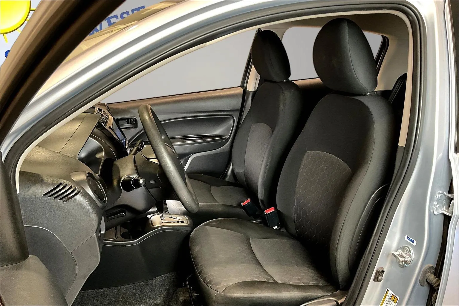 Mitsubishi Mirage photo 21