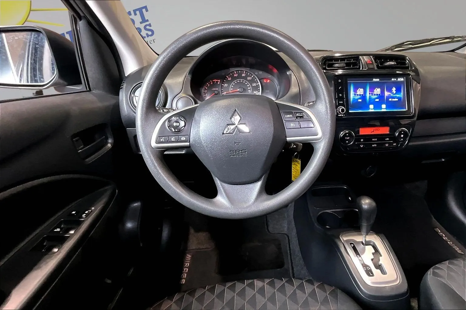 Mitsubishi Mirage photo 9