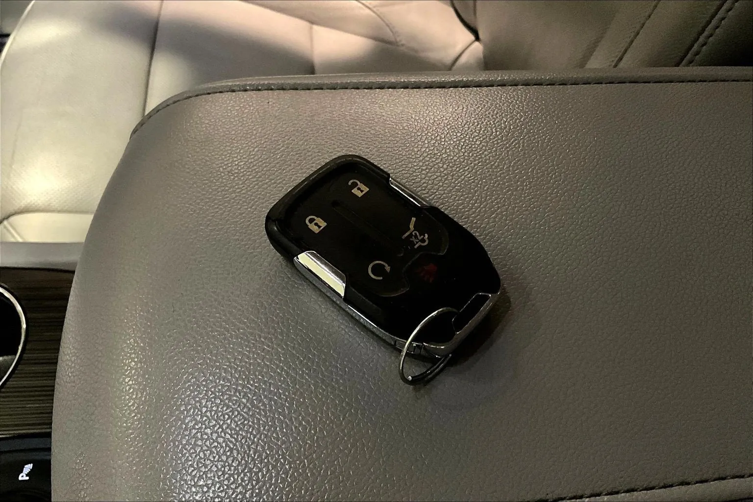 GMC Acadia photo 36