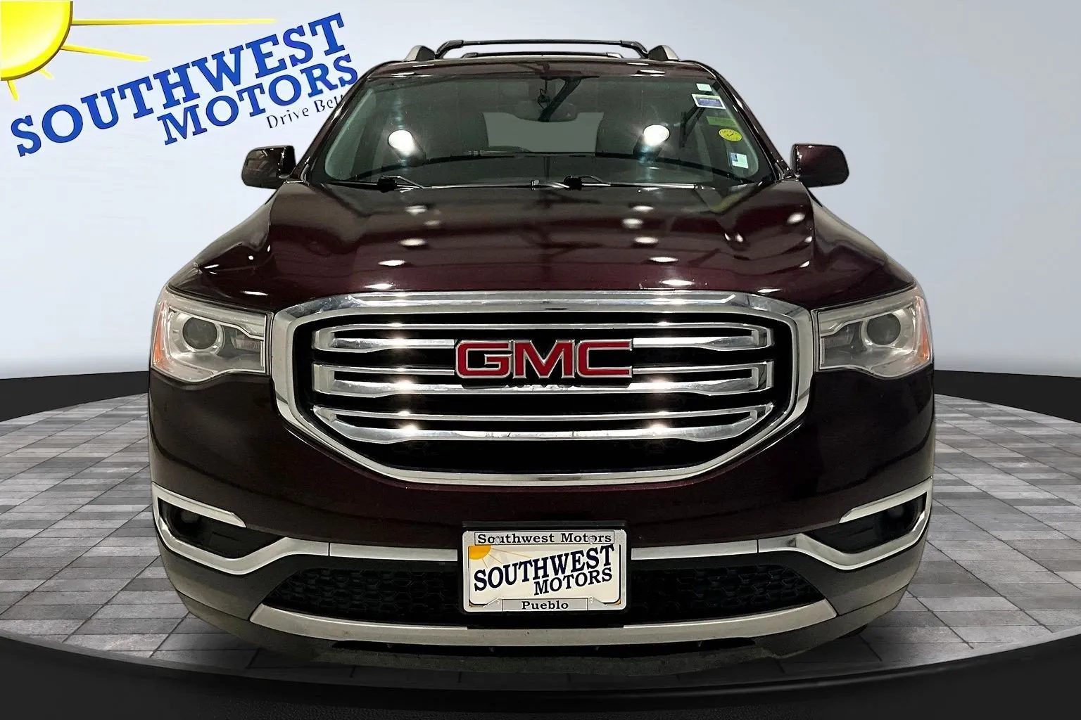 GMC Acadia photo 2