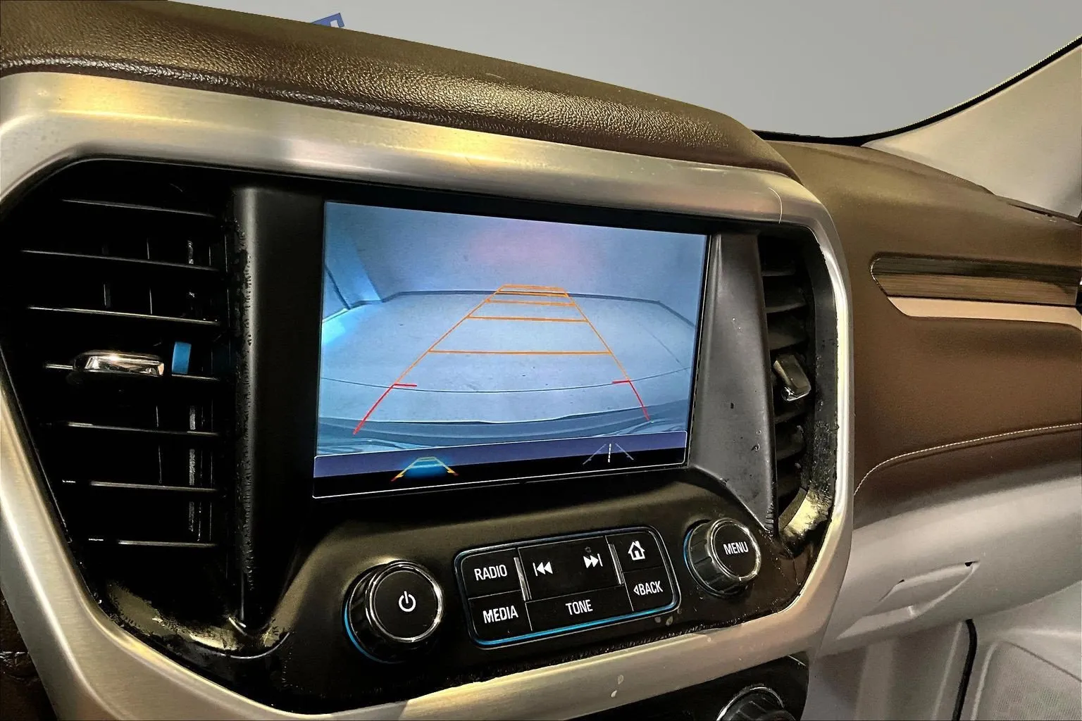 GMC Acadia photo 15