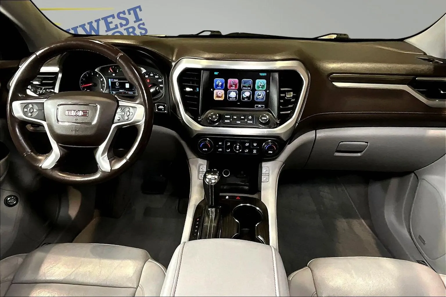 GMC Acadia photo 8