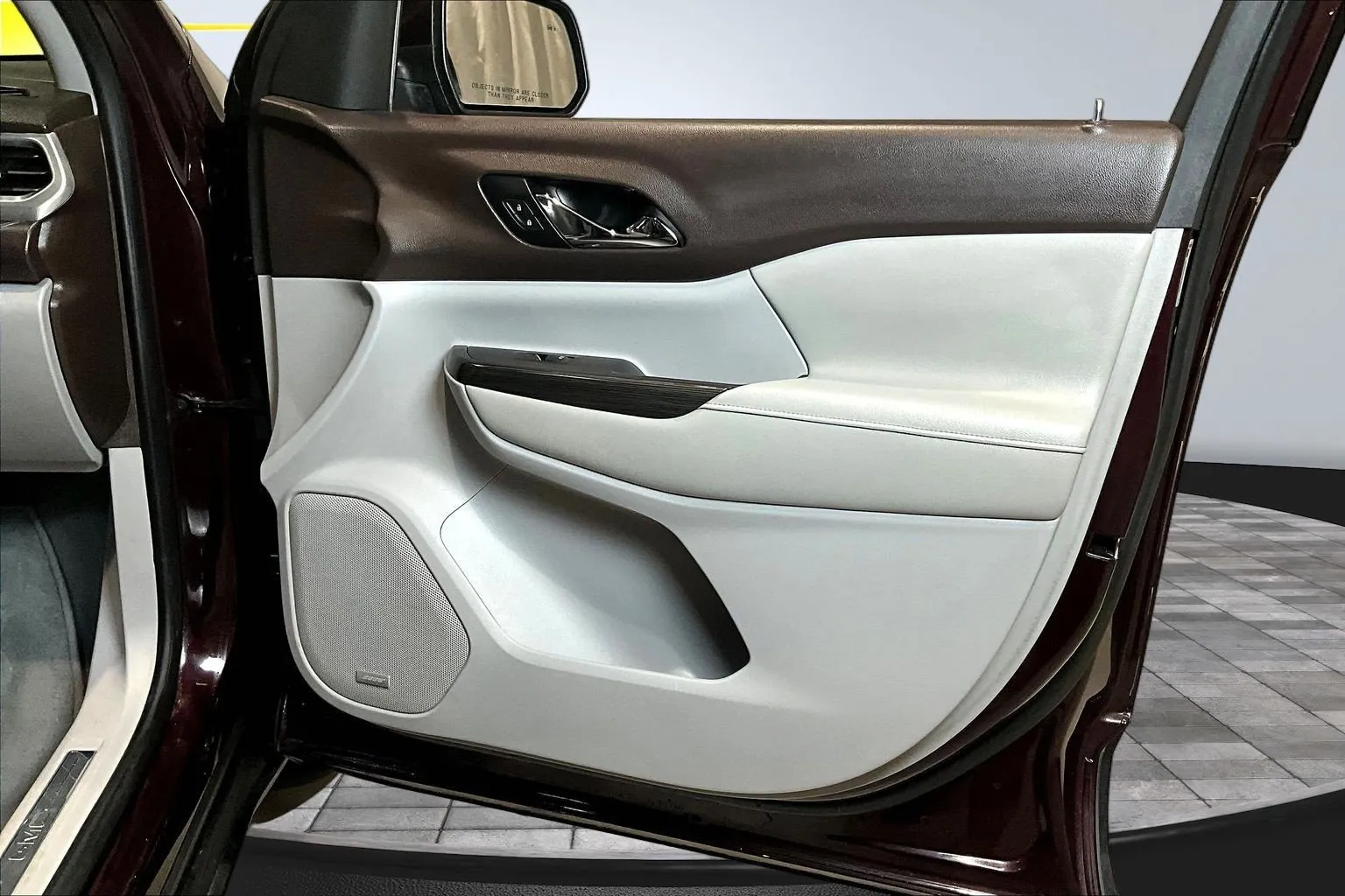 GMC Acadia photo 29