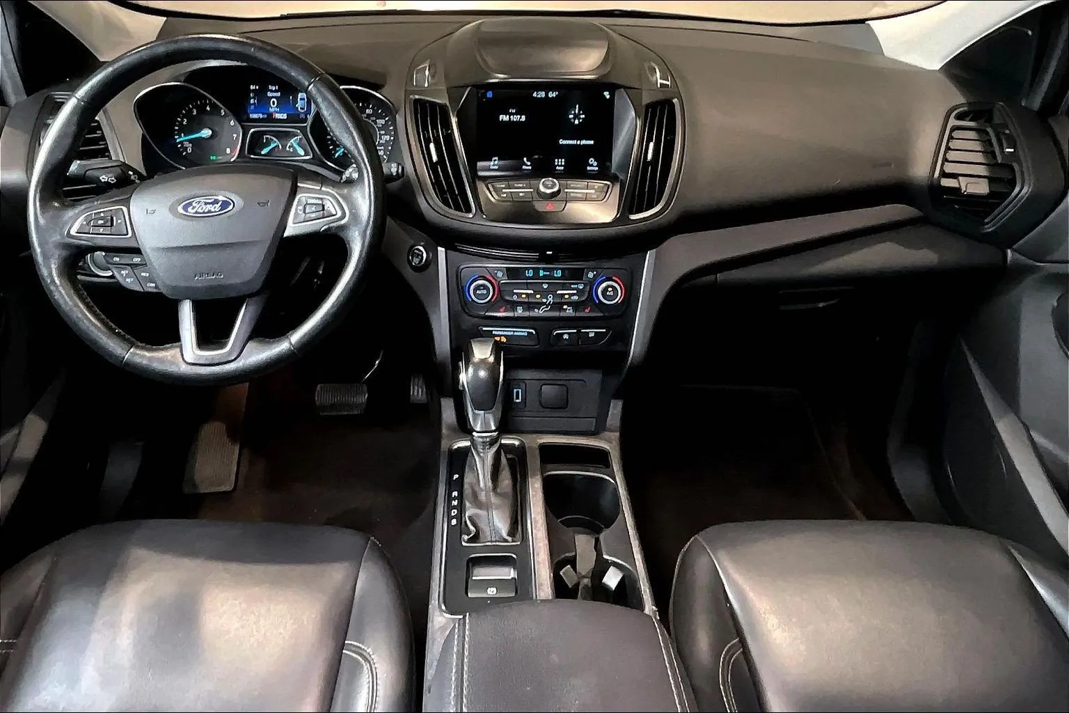 Ford Escape photo 8
