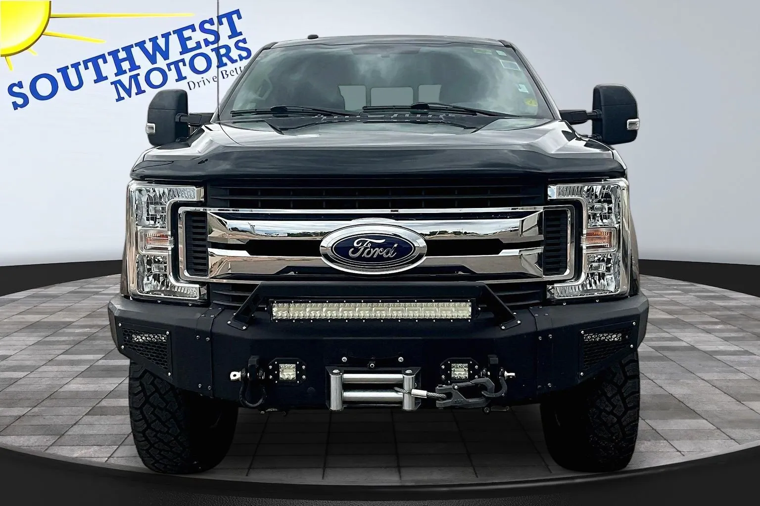 Ford F-250 photo 2